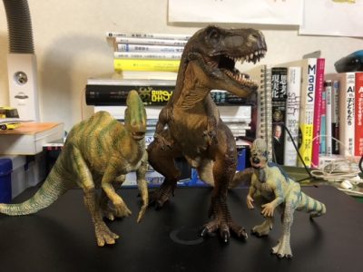 恐竜たち