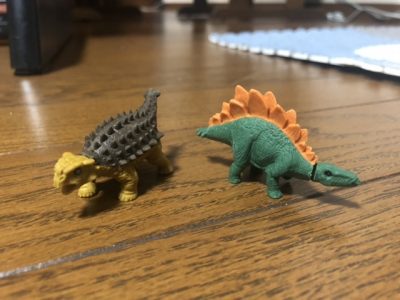 アンキロサウルスとステゴサウルス
